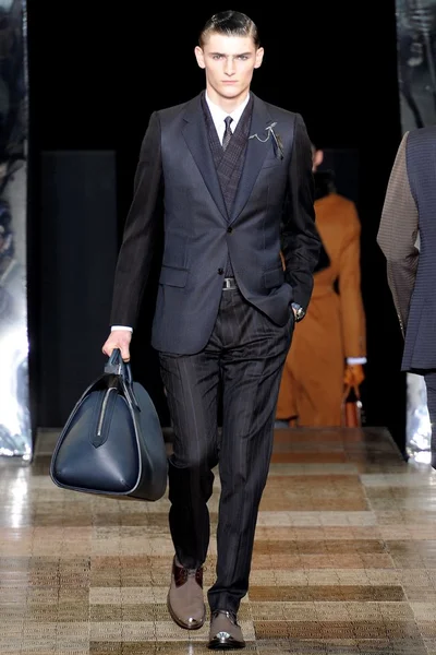 Look 6
